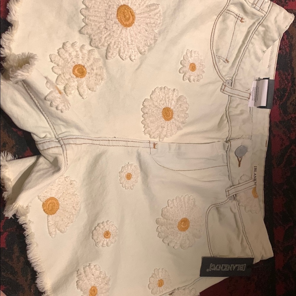 Blank NYC Cream Floral Embroidered Shorts
